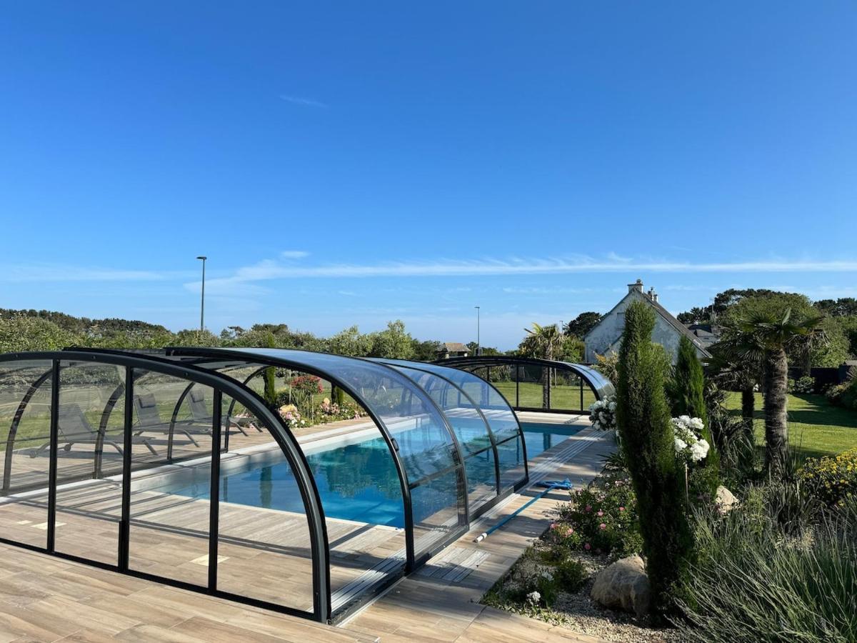 Superbe Villa Tout Confort Avec Piscine Chauffee Er Couverte Et Spa A 2 Pas De La Plage Fouesnant Exterior photo