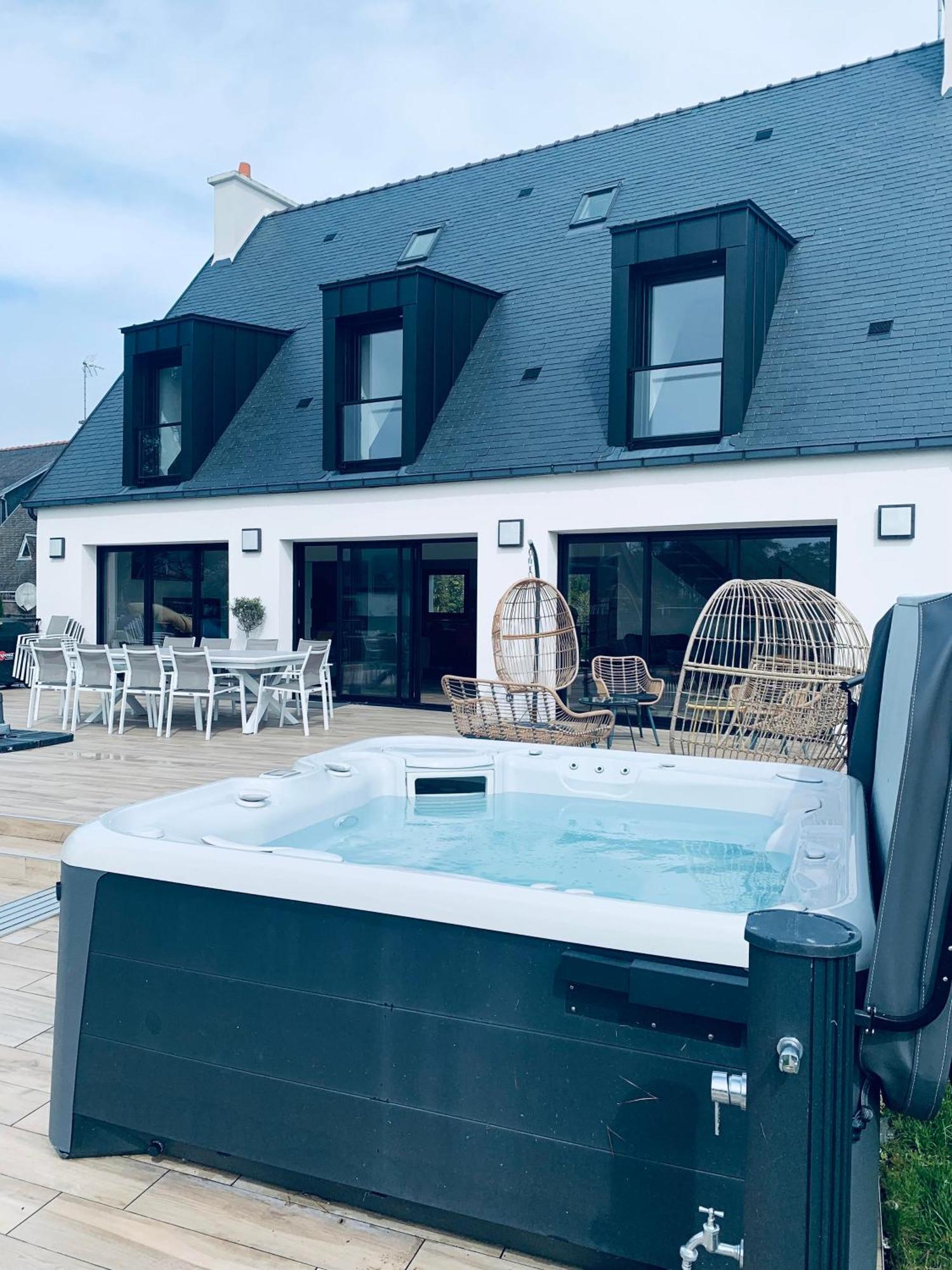 Superbe Villa Tout Confort Avec Piscine Chauffee Er Couverte Et Spa A 2 Pas De La Plage Fouesnant Exterior photo